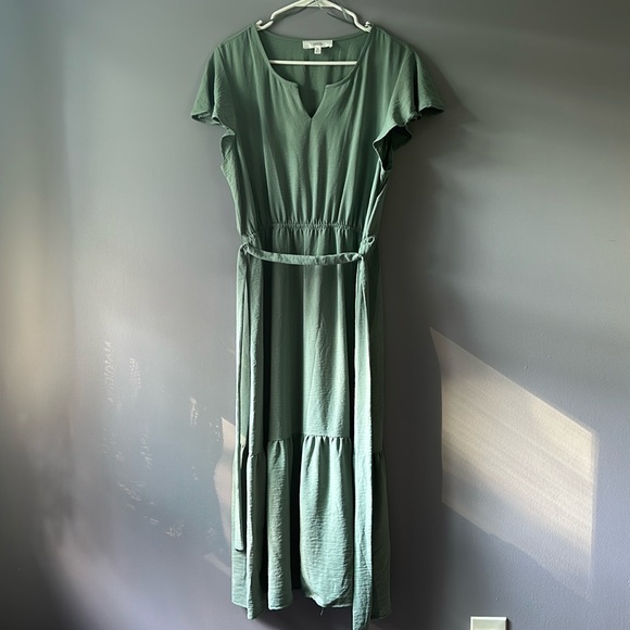 asymmetric neckline ruched cut out maxi dress A Line V Neck Empire Waist Green Prom Dress with Slit, Green Long Form   morievent